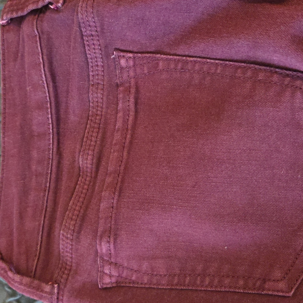 STYLUS Women's Plum Cropped Jeans - Picture 6 of 15
